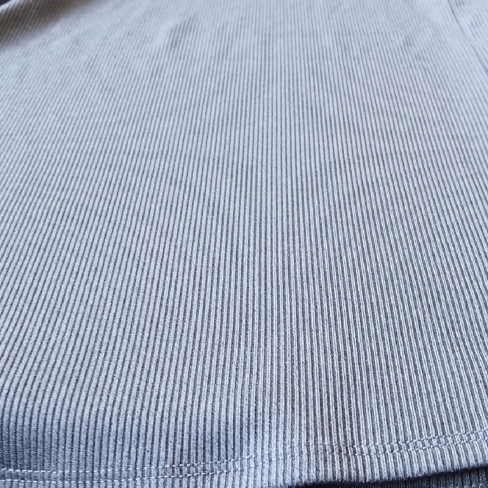 LG Gray Ribbed Sports Bra - Picture 4 of 5